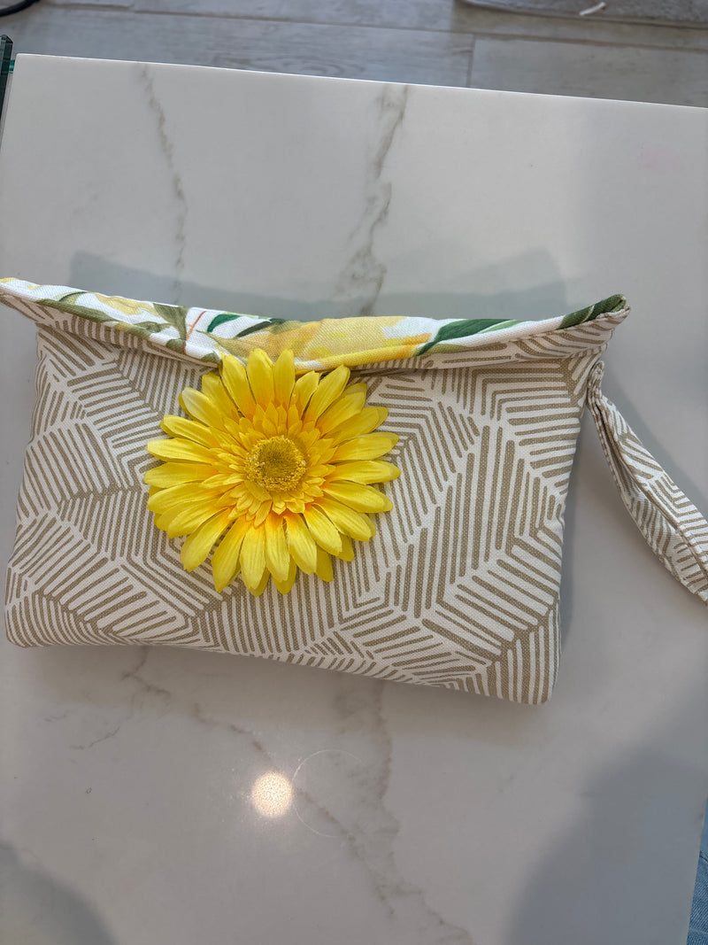 LooLoo Bags Sunflower Lemon Clutch