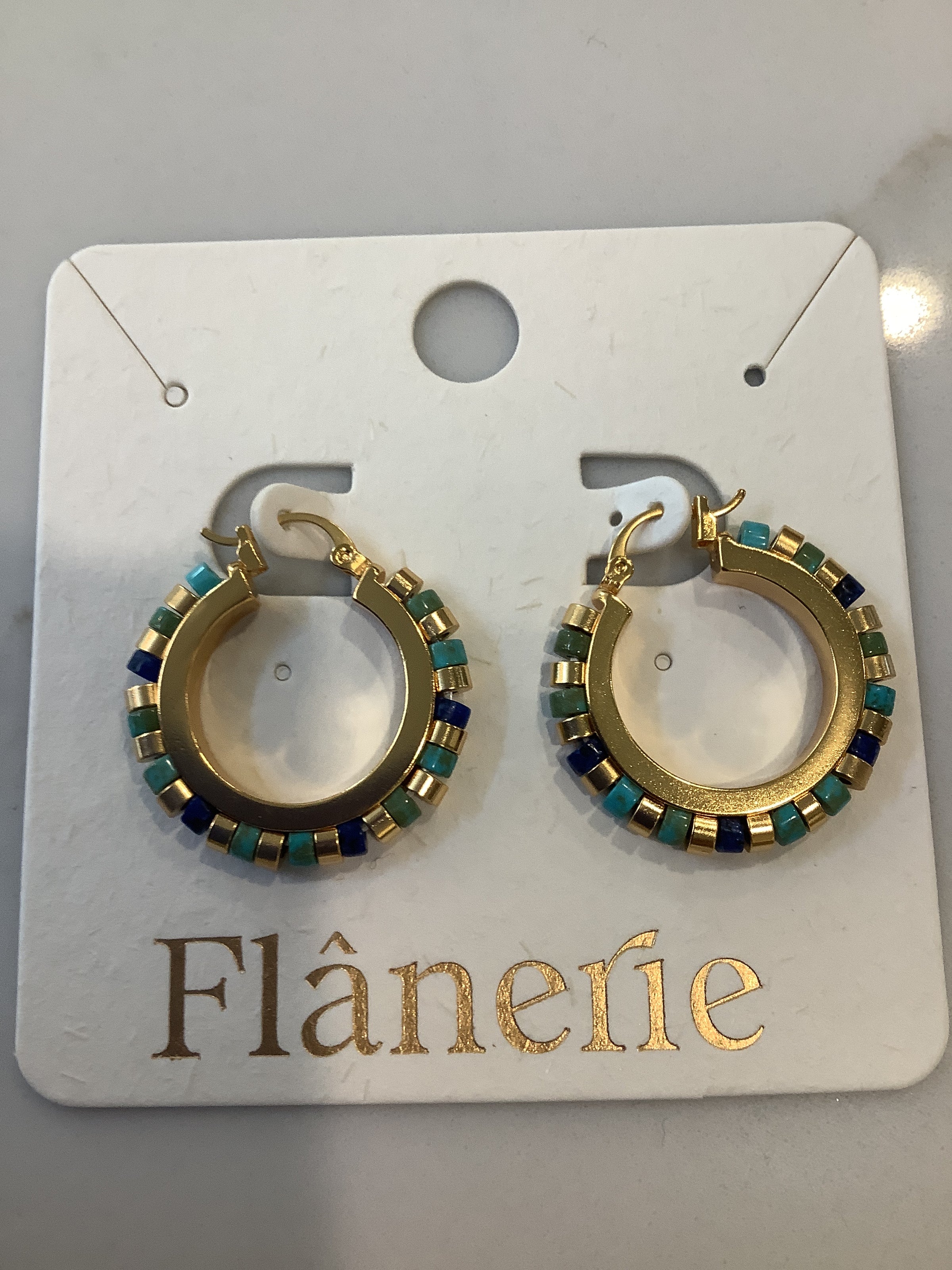 Flanerie earring Azura 18 k blue hoop